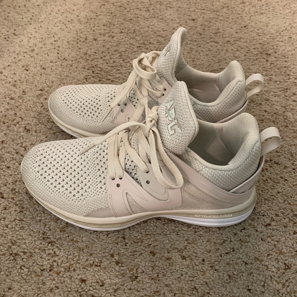 APL Women’s Ascend Athletic Shoe